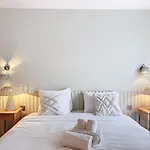Urban Elite Yourhosthelper Lejlighed *