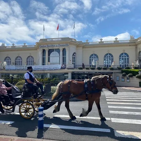 Lägenhet Urban Elite Yourhosthelper