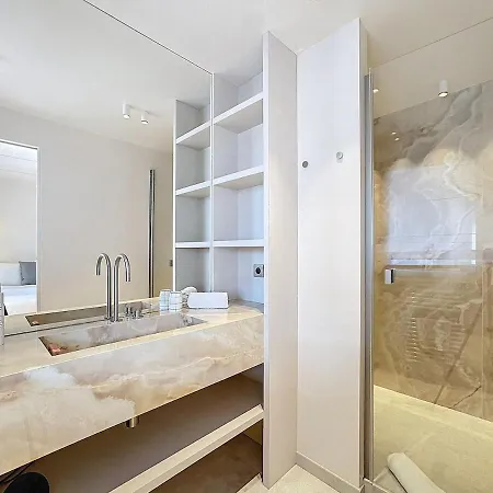 Urban Elite Yourhosthelper Deauville