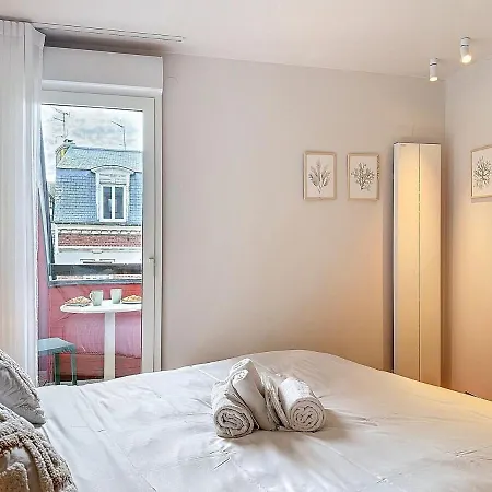 Urban Elite Yourhosthelper * Deauville