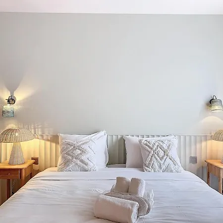 Urban Elite Yourhosthelper Apartment *