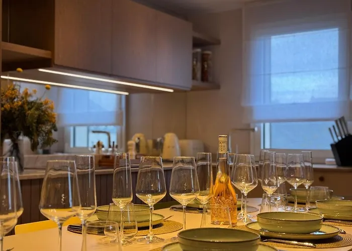 Urban Elite Yourhosthelper Apartment